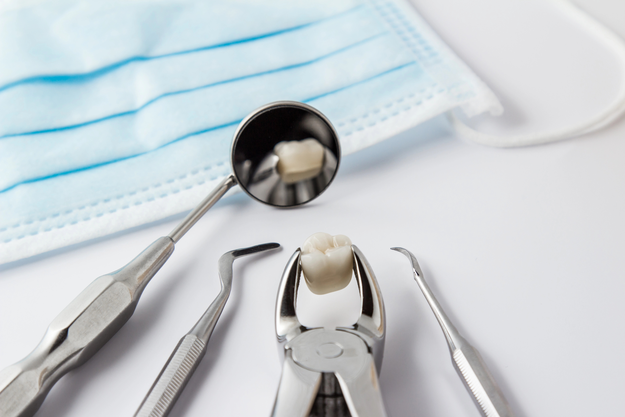 Quick Pain-Free Tooth Extractions: What to Expect